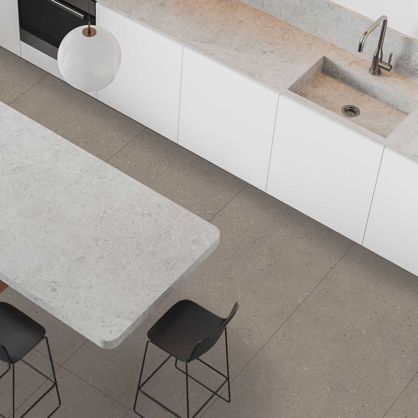 Микроцемент или плитка для ванной: что выбрать в 2026 году?