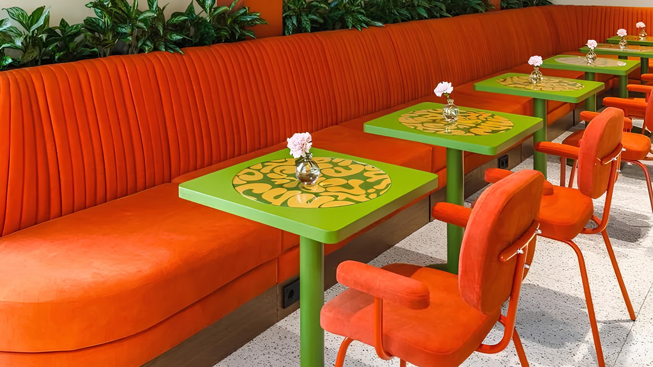 Кафе Roots в Астане: яркий проект AiDesign